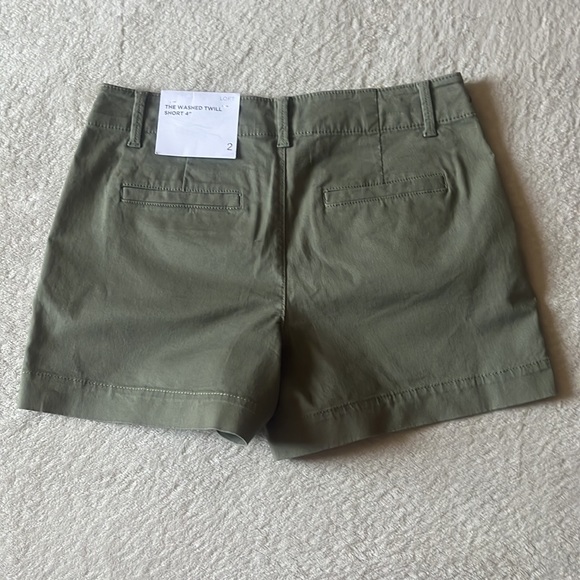 Ann Taylor Loft The Washed Twill Short 4” Green Army - Picture 6 of 6